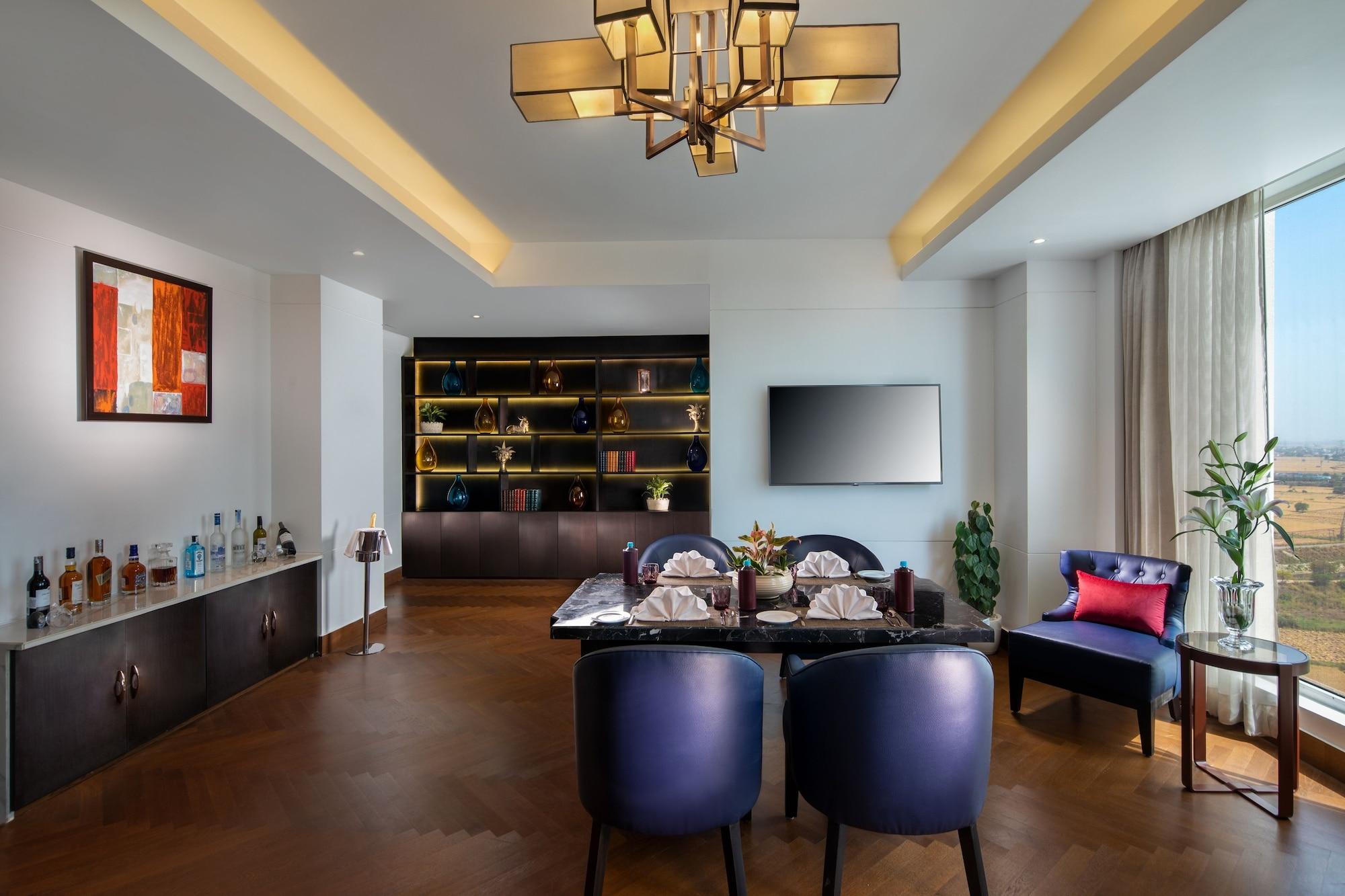 Sandal Suites By Lemon Tree Hotels Noida Eksteriør billede