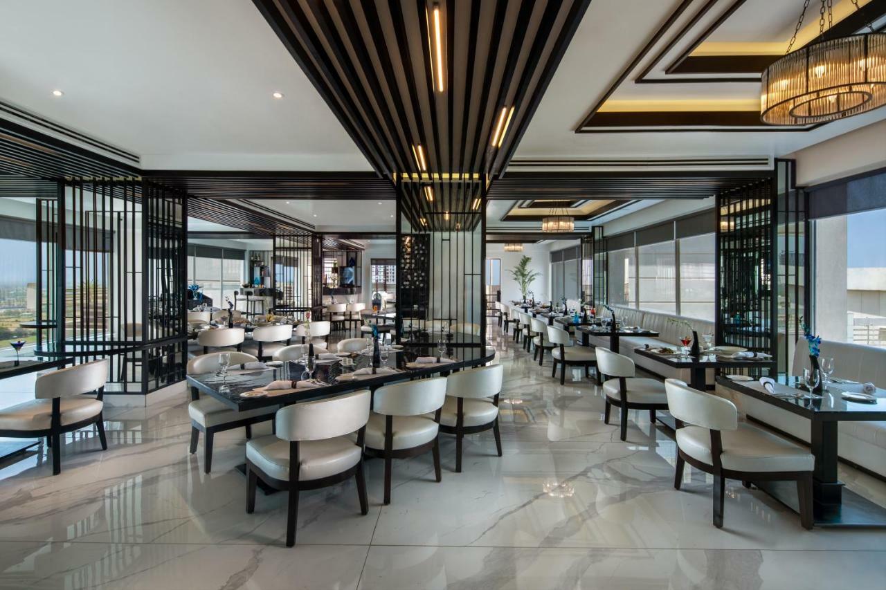 Sandal Suites By Lemon Tree Hotels Noida Eksteriør billede