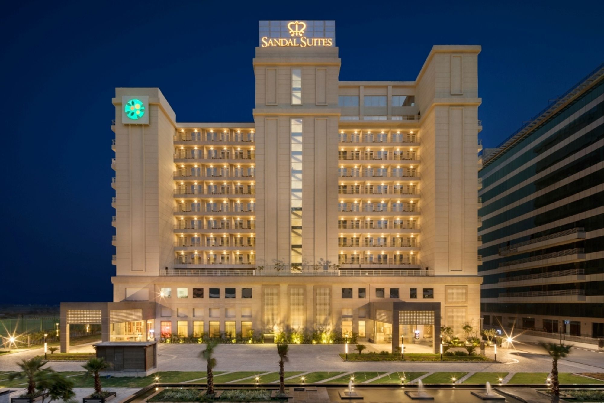 Sandal Suites By Lemon Tree Hotels Noida Eksteriør billede
