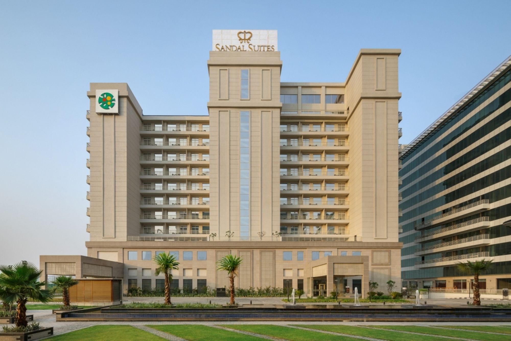 Sandal Suites By Lemon Tree Hotels Noida Eksteriør billede
